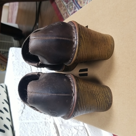 Born Brown Leather Ankle Booties 7M - Picture 6 of 16